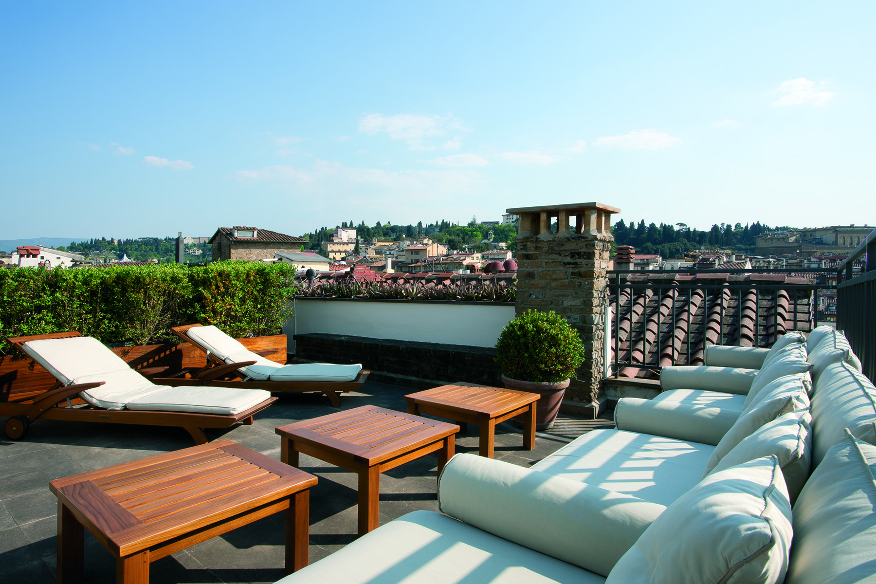Gather-mag_Florence_hotels_Gallery_Hotel_Art_Penthouse_Private_Terrace (2)