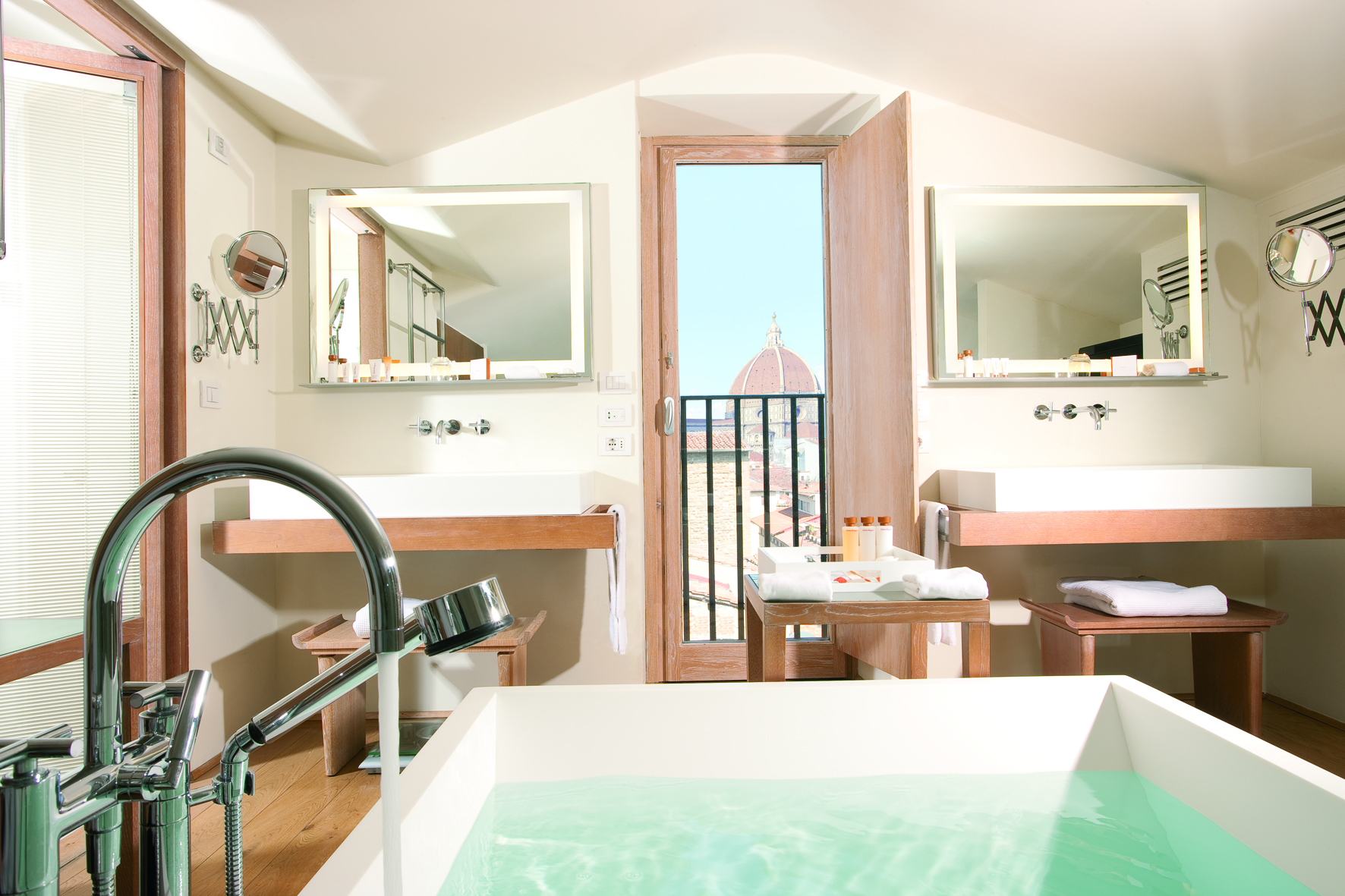 Gather-mag_Florence_hotels_Continentale_Penthouse_consorti_bathroom