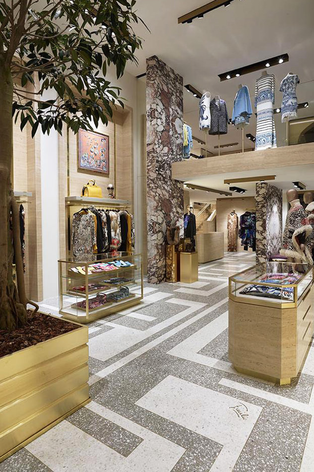Gather-mag_Florence_shopping_Pucci_store2_mini
